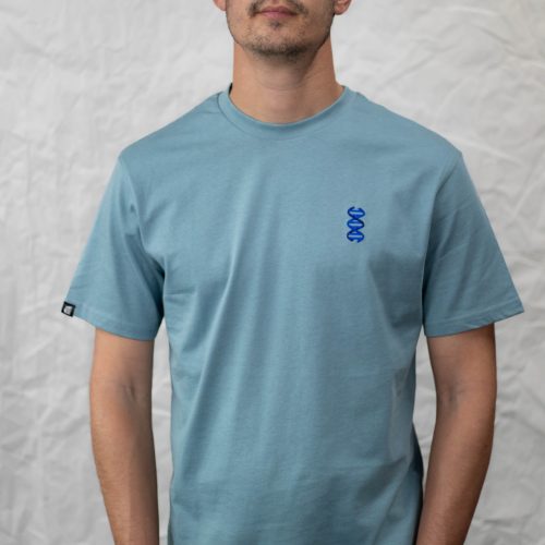 Camiseta azul claro ADN bordado biología